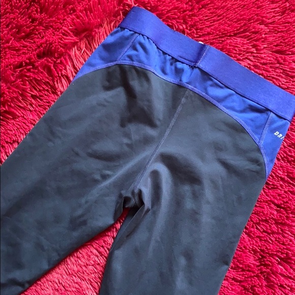 Nike Pro blue & black cropped compression leggings - Picture 6 of 12